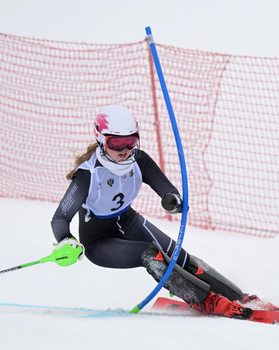 Паралимпийская сборная России завоевала первую медаль на Играх в Италии. Российская горнолыжница Варвара Ворончихина принесла сборной страны первую медаль на Паралимпиаде в Италии. Она завоевала бронзовую медаль в скоростном спуске