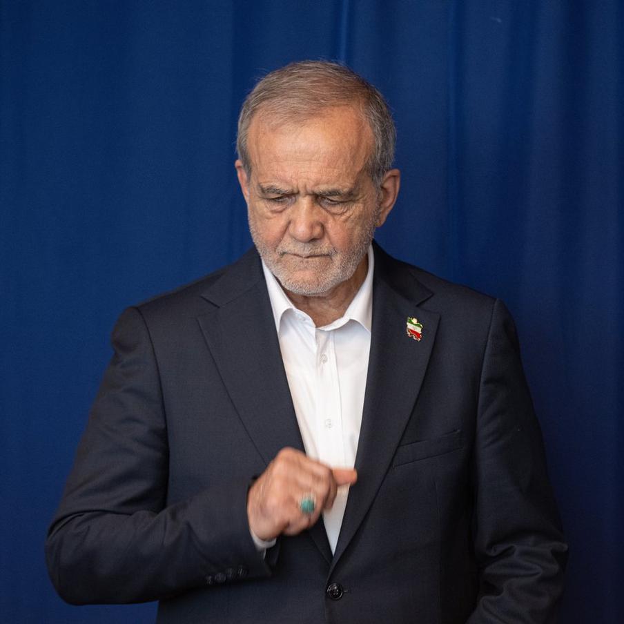 Иранский президент Пезешкиан извинился перед атакованными Тегераном странами. Президент Ирана Масуд Пезешкиан в обращении к нации извинился перед пострадавшими от иранских атак странами Персидского залива. Он подчеркнул, что они не являются целями данных атак