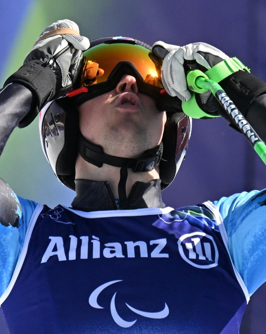 Горнолыжник Бугаев принёс сборной России вторую бронзу на Паралимпиаде. Алексей Бугаев, российский горнолыжник, на Паралимпийских играх в Милане и Кортина-д'Ампеццо добился потрясающего успеха, завоевав бронзовую медаль в скоростном спуске