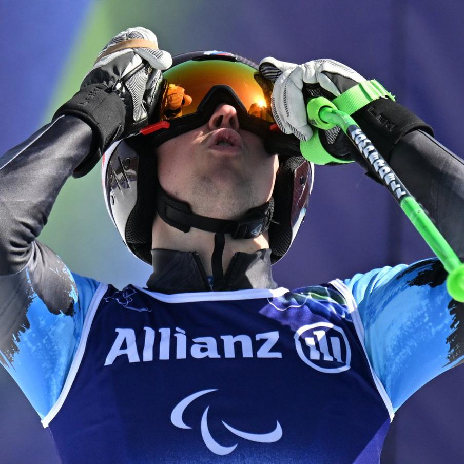 Горнолыжник Бугаев принёс сборной России вторую бронзу на Паралимпиаде. Алексей Бугаев, российский горнолыжник, на Паралимпийских играх в Милане и Кортина-д'Ампеццо добился потрясающего успеха, завоевав бронзовую медаль в скоростном спуске