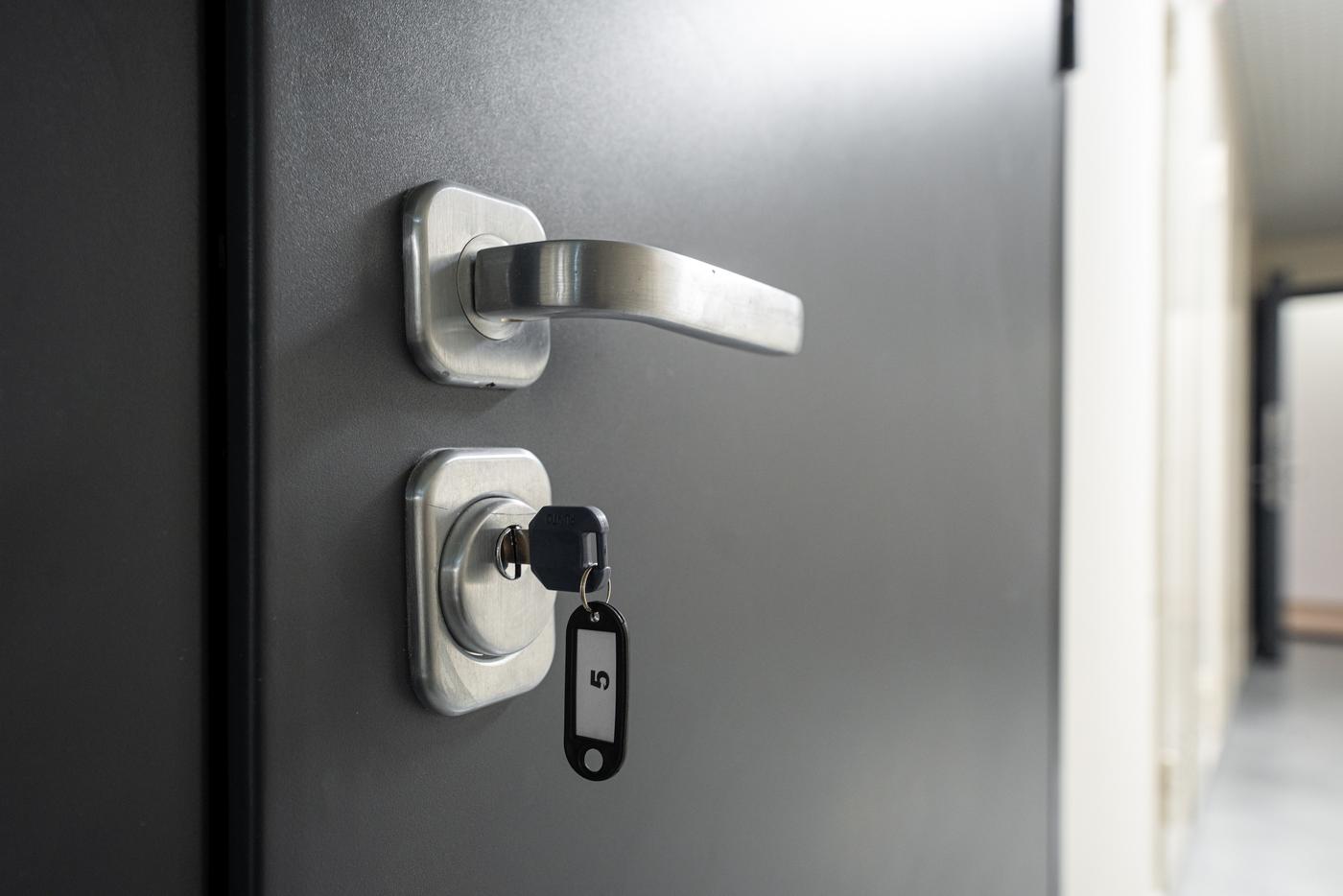 Владимир Ефимов: более 12 тысяч семей воспользовались услугой "Помощь в переезде" по программе реновации в 2025 году