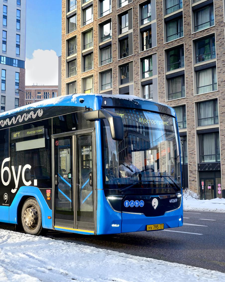 Электробусы вышли на два маршрута в двух округах столицы