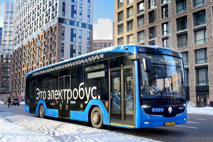 Электробусы вышли на два маршрута в двух округах столицы