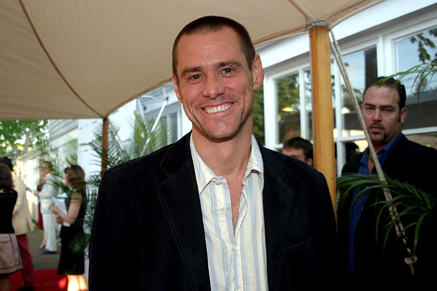 Джим Керри в 2004 году. Поклонники обожают актёра за его неповторимую мимику и лучезарную улыбку.