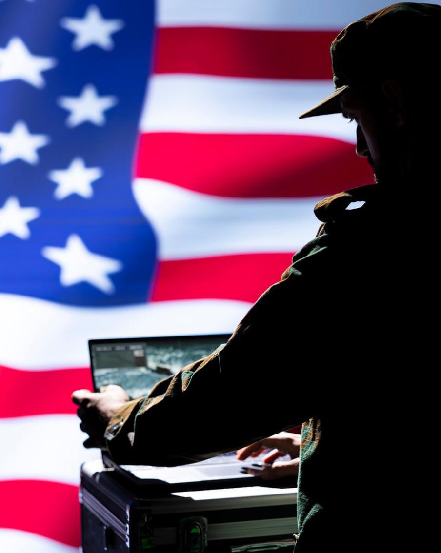 Разведка США опасается, что Иран может извлечь уран из-под завалов в Исфахане. Американские разведывательные службы зафиксировали активные земляные работы, которые ведутся вблизи иранского ядерного объекта в Исфахане. По сообщениям СМИ, на этом объекте после американских авиаударов, вероятно, был захоронен запас высокообогащённого урана