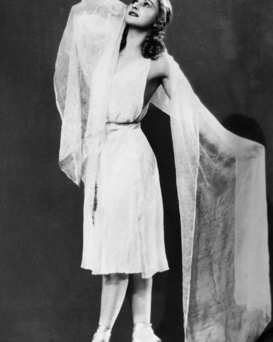 Советская балерина Нинель Петрова скончалась на 102-м году жизни. Народная артистка балета и прославленная советская балерина Нинель Петрова ушла из жизни в 101 год. Место и время прощания пока не разглашаются