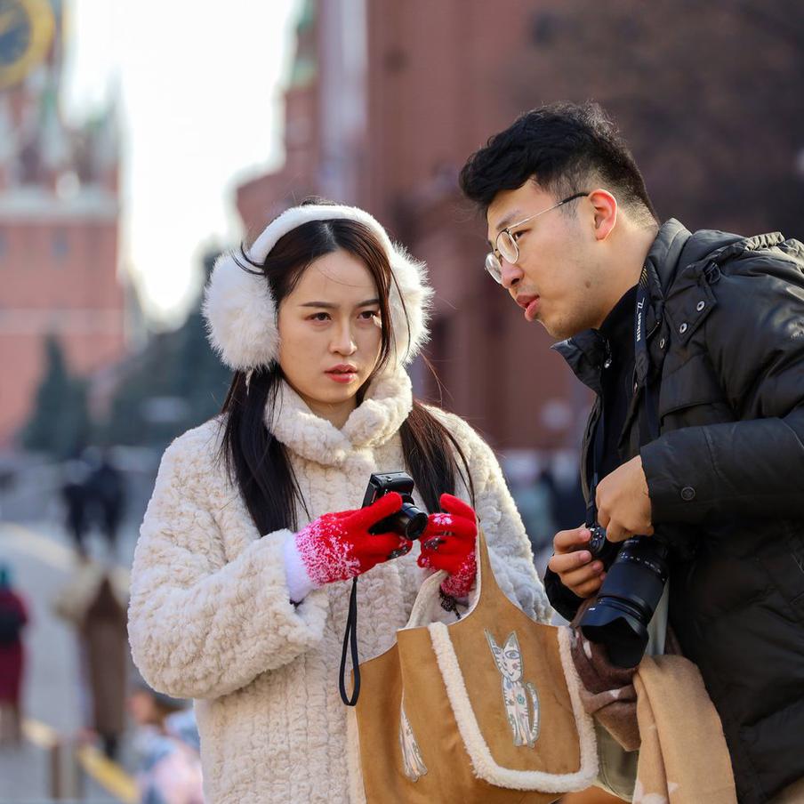 Российским отелям рекомендовали не размещать туристов из КНР на четвёртых этажах. Согласно предложенному предварительному национальному стандарту (ПНСТ) Российской Федерации "Туризм и сопутствующие услуги. Рекомендации по адаптации объектов индустрии туризма для приёма иностранных туристов", российским гостиницам рекомендуется учитывать культурные особенности гостей из Китая