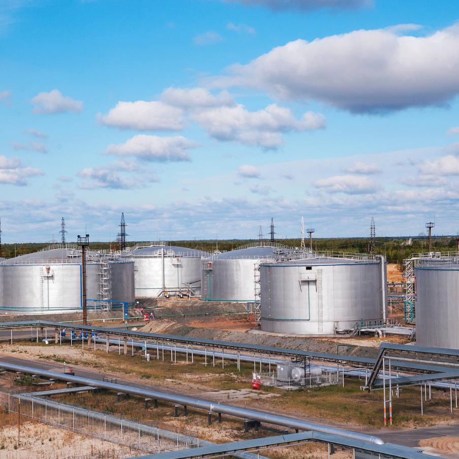 FT: главы Минфинов G7 экстренно обсудят возможное использование запасов нефти. Министры финансов стран "Большой семёрки" (G7) проведут срочное совещание, чтобы обсудить возможность совместного использования стратегических запасов нефти. Об этом пишет газета Financial Times, ссылаясь на осведомлённые источники