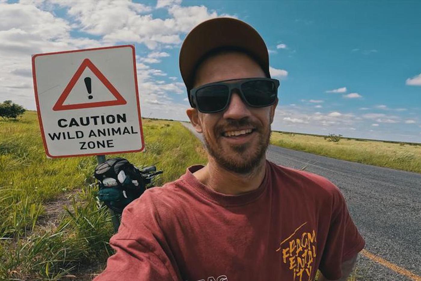 Предупреждающие таблички в Ботсване