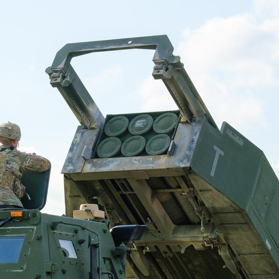 Арагчи поблагодарил CENTCOM за фото использованных против Ирана HIMARS. Министр иностранных дел Ирана Аббас Арагчи выразил признательность Центральному командованию США (CENTCOM) за признание того, что американские войска разместили и используют системы HIMARS на территории соседних государств для нанесения ударов по Ирану