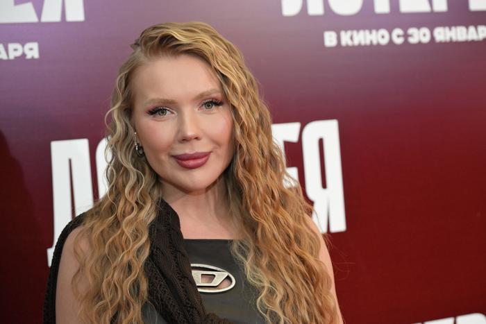 Карина Кросс получила кольцо на льду "Динамо": самые необычные места, где делали предложение