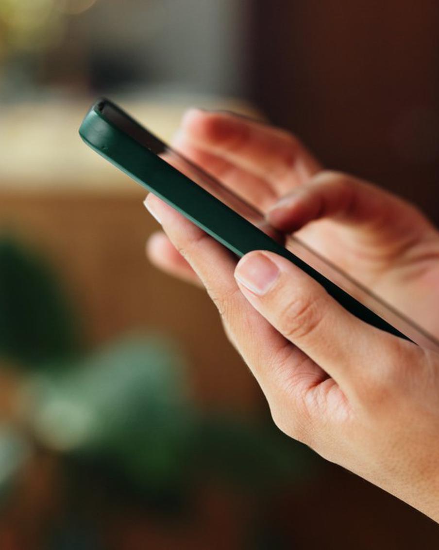 В Кремле объяснили отключения мобильной связи. В связи с поступающими от граждан сообщениями о проблемах с мобильной связью и Интернетом в Москве, Санкт-Петербурге и других крупных городах России пресс-секретарь президента Российской Федерации Дмитрий Песков сделал официальное заявление