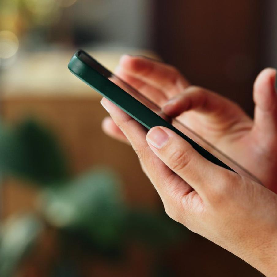 В Кремле объяснили отключения мобильной связи. В связи с поступающими от граждан сообщениями о проблемах с мобильной связью и Интернетом в Москве, Санкт-Петербурге и других крупных городах России пресс-секретарь президента Российской Федерации Дмитрий Песков сделал официальное заявление