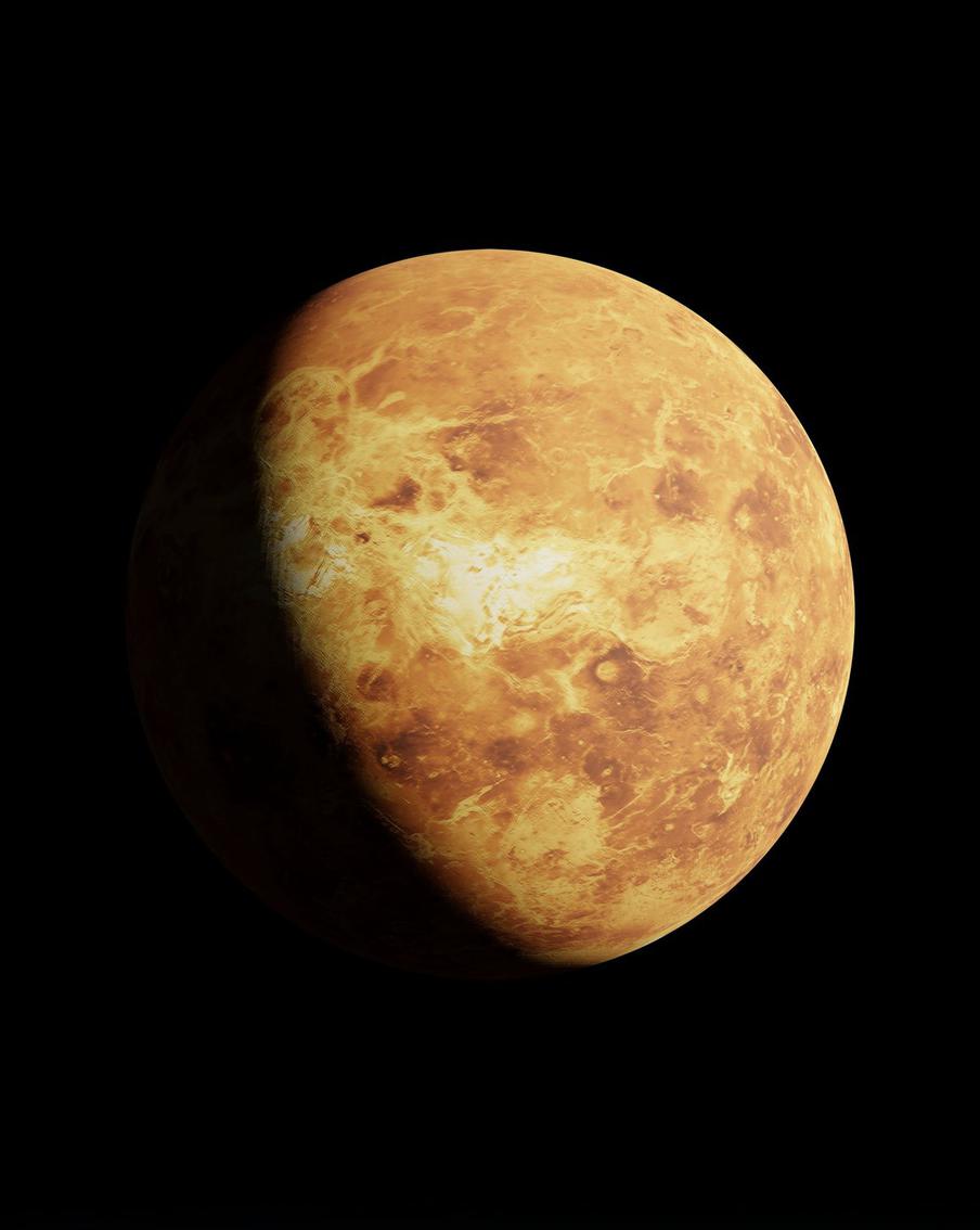 Мантуров заявил, что Россия начнёт освоение дальнего космоса с Венеры. После завершения лунной программы Россия планирует начать освоение новой планеты — Венеры. Об этом заявил первый вице-премьер Денис Мантуров в интервью журналу "Разведчик"