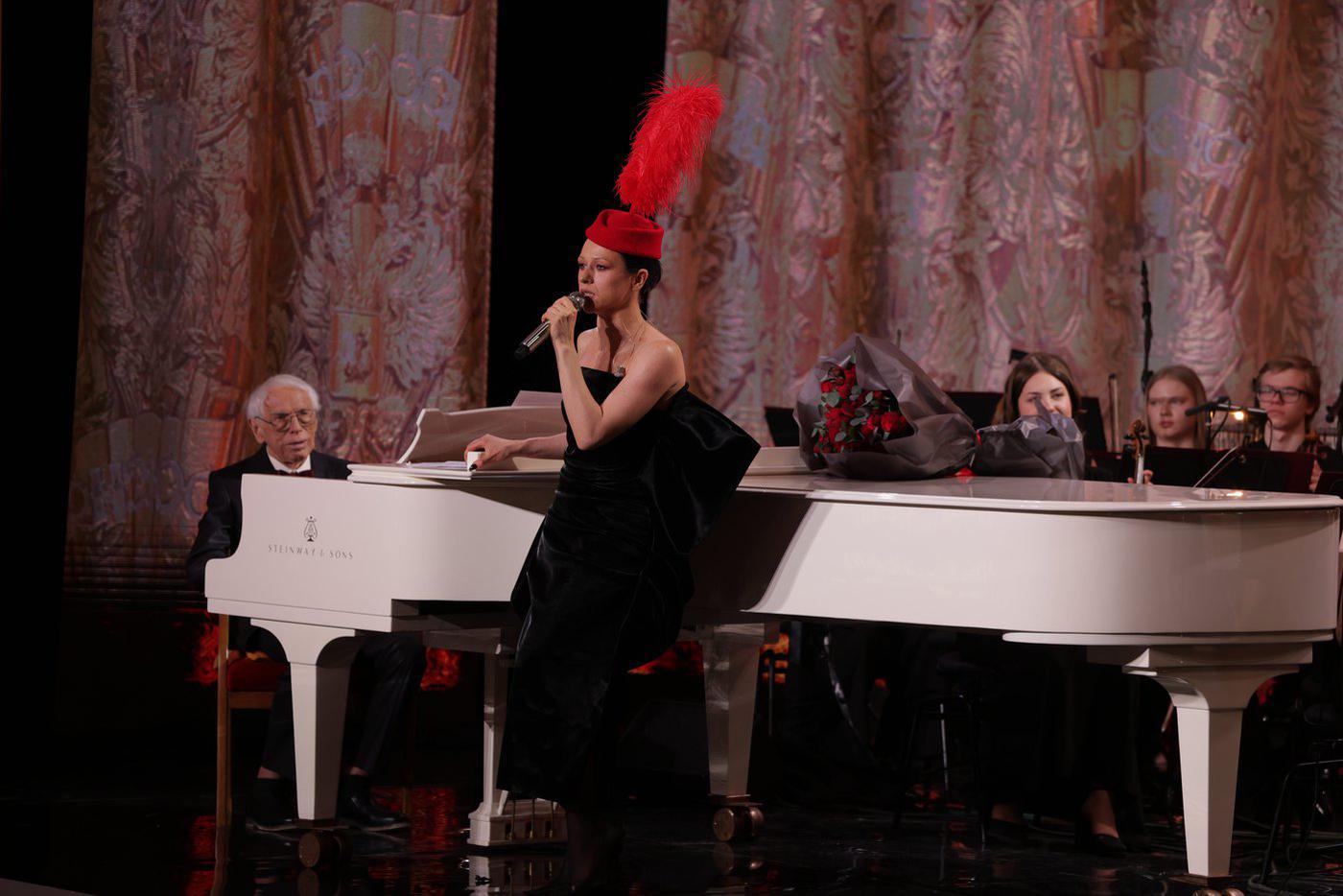 Катя Iowa поздравляет с юбилеем Александра Зацепина.