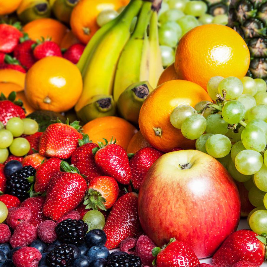 В России с июня введут новый ГОСТ на свежие фрукты. С 1 июня 2026 года в нашей стране вступает в силу обновлённый ГОСТ, касающийся свежих фруктов — как семечковых, так и косточковых. Как сообщает Росстандарт, этот документ значительно улучшает качественные характеристики продукции