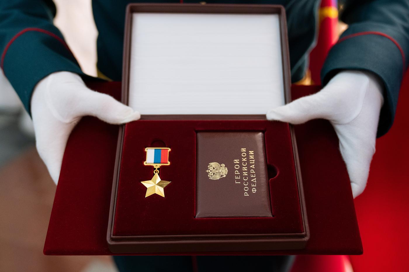 21-летний боец Ярашев, в одиночку воевавший 68 дней, получил звание Героя России