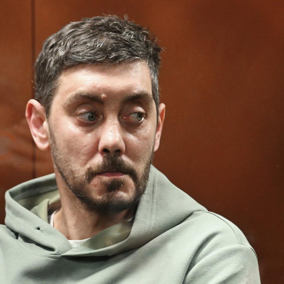 РБК: экс-главреду Readovka предъявили обвинения в хищении 1 млрд ₽. Алексей Костылев, бывший главный редактор издания Readovka, обвиняется в мошенничестве в особо крупном размере, что предусмотрено частью 4 статьи 159 Уголовного кодекса Российской Федерации