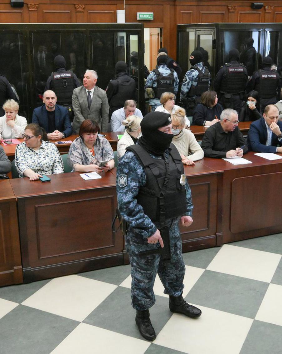 Главарь напавших на "Крокус Сити Холл" террористов получил пожизненный срок. Шамсидин Фаридуни, признанный организатором атаки на концертный зал под Красногорском, приговорён к пожизненному сроку с отбыванием части наказания в колонии особого режима и штрафом почти миллион рублей