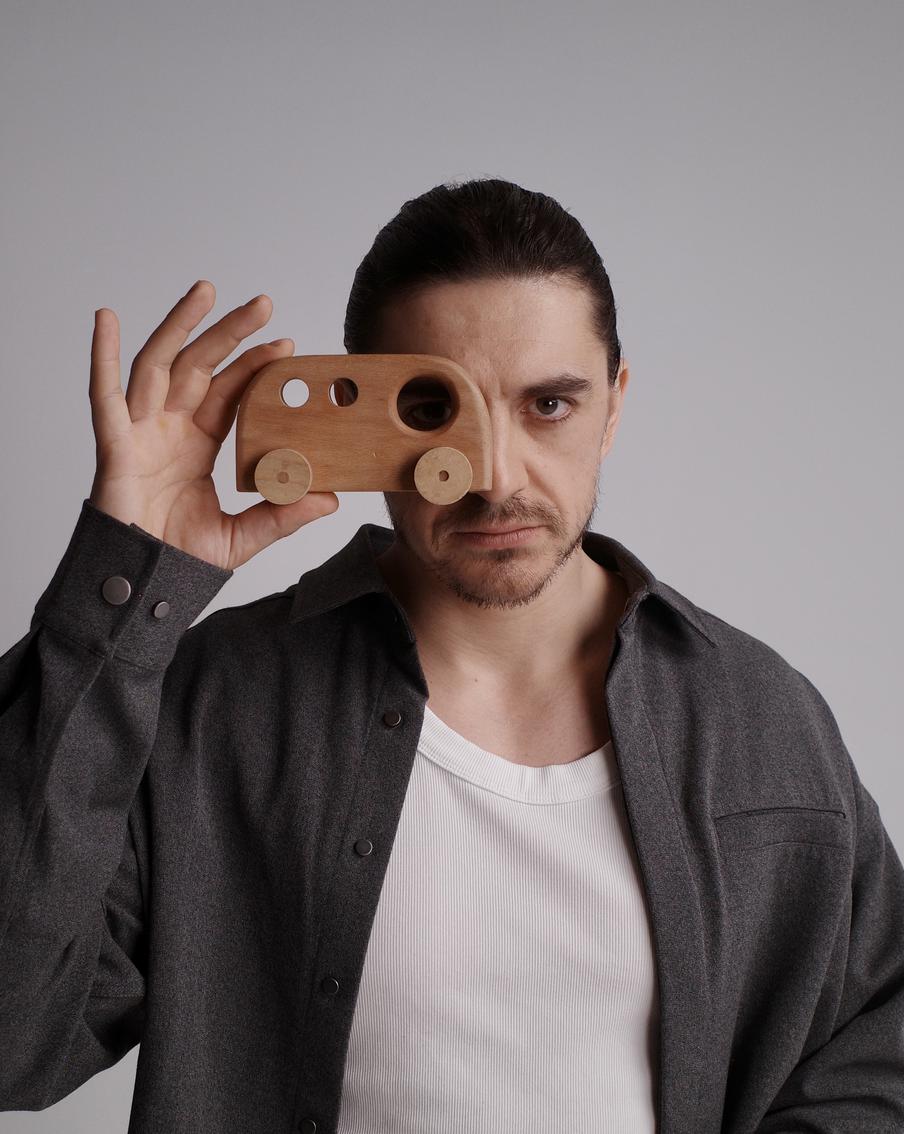 "Я был трудным подростком": звезда "Короля и Шута" и "Детей перемен" Плотников дал большое интервью