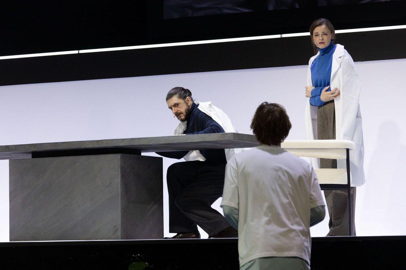 Константин Плотников в спектакле "Сын"