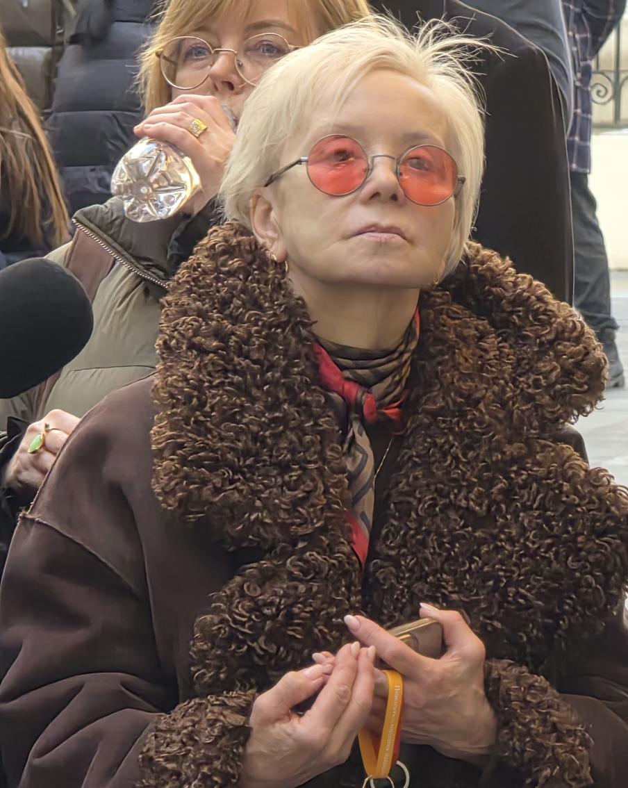 Евдокия Германова на открытии доски Олегу Табакову.