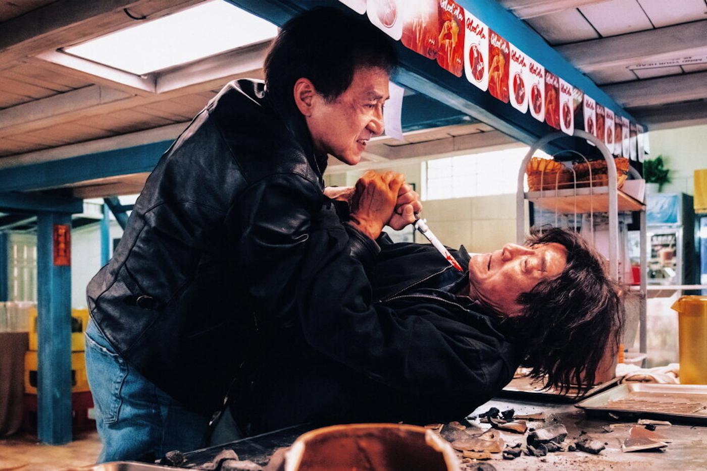 Джеки Чан и Тони Люн Ка-Фай покажут, что старая школа может быть круче, чем современные ИИ-технологии.