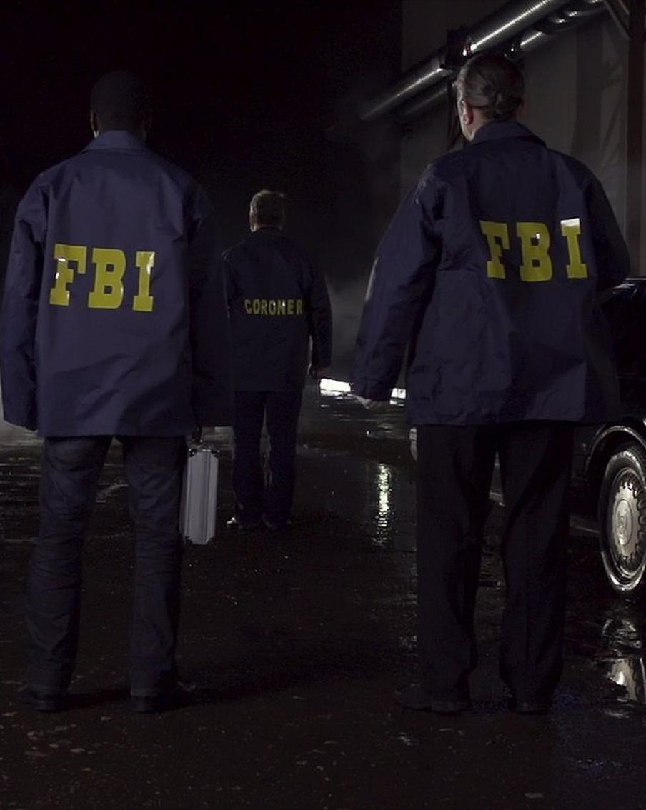 Кровавый четверг в США: теракт у синагоги и стрельба в университете. Америку потрясла новая волна насилия. В Мичигане выходец из Ливана протаранил грузовиком синагогу с детским садом, а в Вирджинии сторонник ИГИЛ* открыл огонь в университете. Оба нападавших убиты, есть жертвы