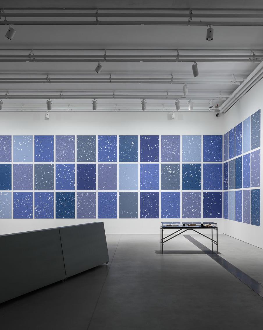 В Доме культуры "ГЭС-2″ открыли царство холода в "Формулах вечности"