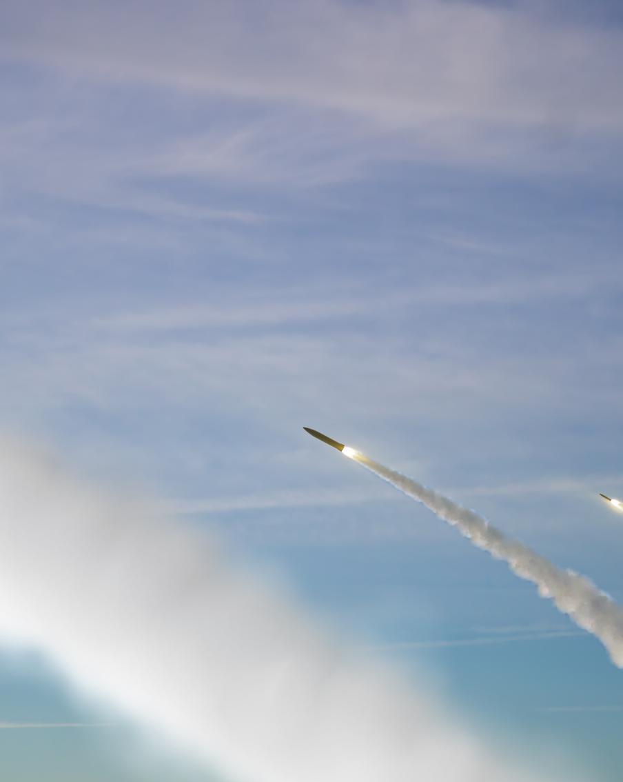 Мэр Москвы сообщил об устранении за сутки уже 95 БПЛА, летевших на столицу. Мэр Москвы Сергей Собянин сообщил об устранении за сутки уже 95 БПЛА, направлявшихся атаковать город. Столичный градоначальник добавил, что на месте падения обломков работают сотрудники экстренных служб