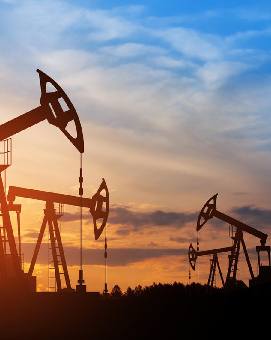 FT: США могут получить значительную прибыль от нефти из-за конфликта с Ираном. Как сообщает Financial Times, США могут оказаться в числе главных выгодоприобретателей от роста цен на энергоносители, который был вызван геополитическими событиями на Ближнем Востоке