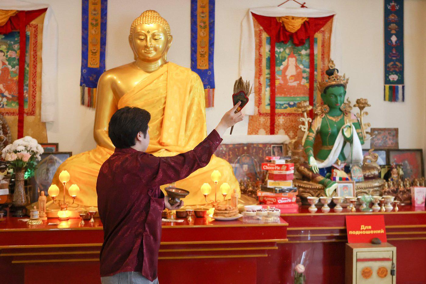 Афиша на 16 марта: разбираемся в духовных практиках монахов и снова садимся за парту