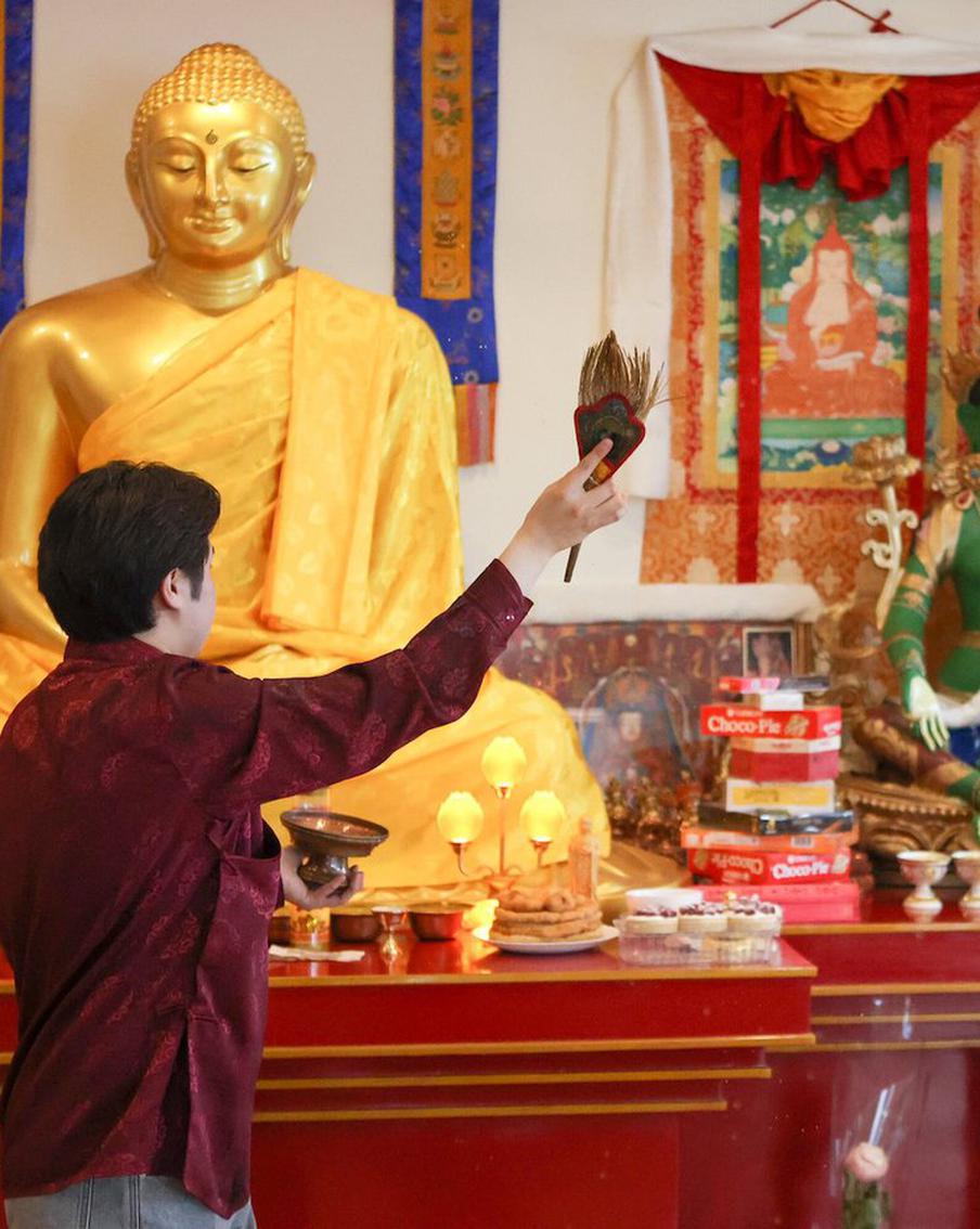 Афиша на 16 марта: разбираемся в духовных практиках монахов и снова садимся за школьную парту