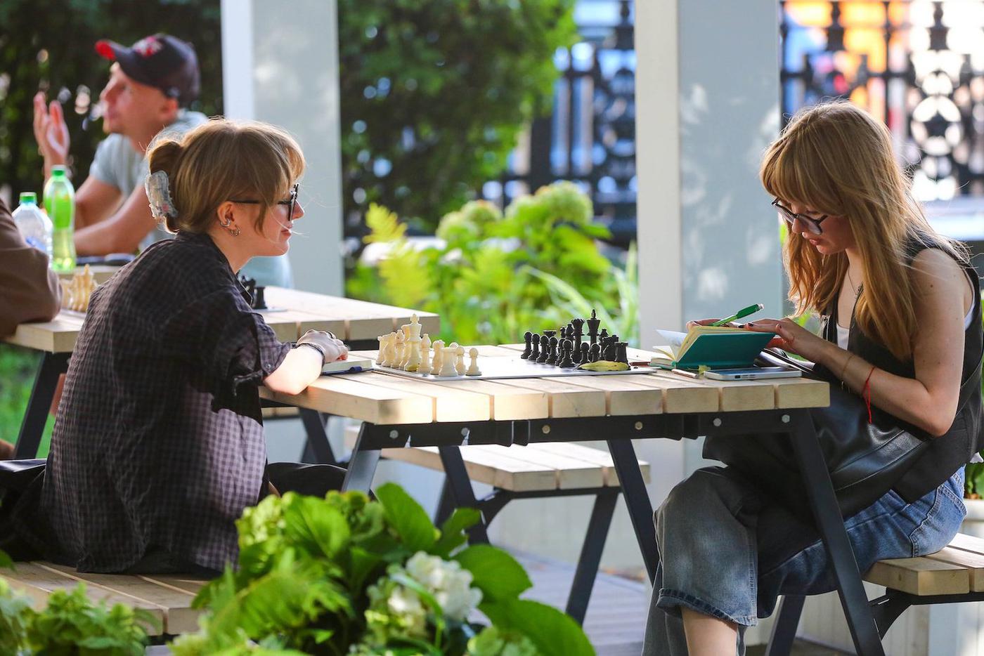 Занятие поможет улучшить свои навыки в этой интеллекутальной игре и поможет обрести новых друзей