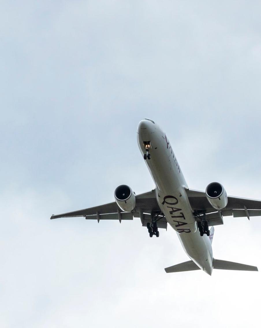 Qatar Airways возобновит рейсы в Москву. Посольство Российской Федерации в Катаре сообщает о том, что с 18 марта авиакомпания Qatar Airways возобновляет выполнение регулярных ежедневных рейсов по маршруту Доха – Москва – Доха. Это решение было принято после тщательного анализа текущей ситуации в регионе