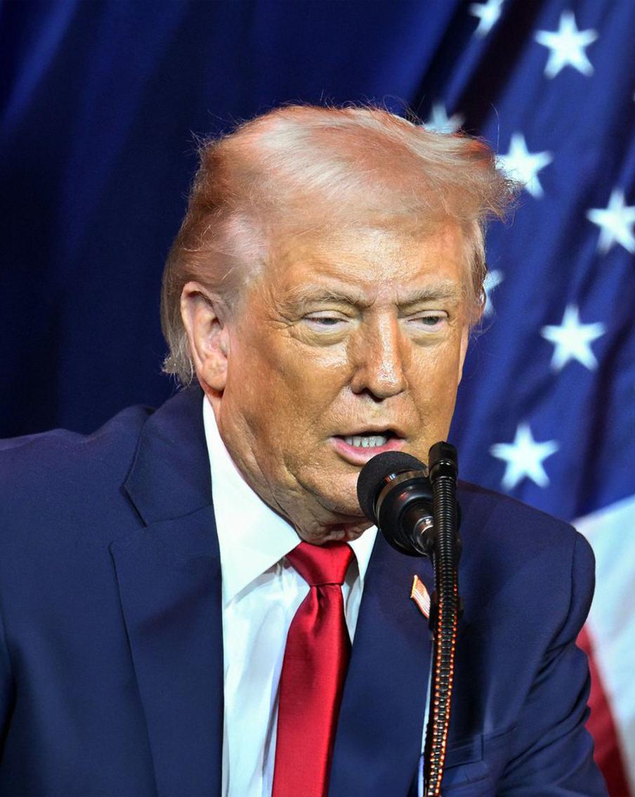 Трамп заявил, что США не обязаны работать с Евросоюзом по Украине. США нет необходимости работать с Евросоюзом по украинскому вопросу из-за географической удалённости. Об этом заявил президент США Дональд Трамп. Он отметил, что взаимодействие с Евросоюзом по этому вопросу началось при его предшественнике Джо Байдене, но не дало ожидаемых результатов для США