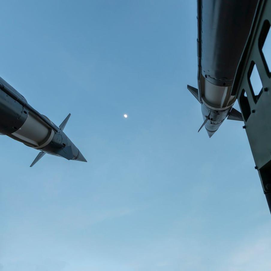 За ночь система ПВО поразила уже 39 БПЛА на подлёте к Москве — Собянин. За ночь силы ПВО сбили 38 украинских беспилотников, летевших в направлении Москвы. Об этом сообщил мэр столицы Сергей Собянин