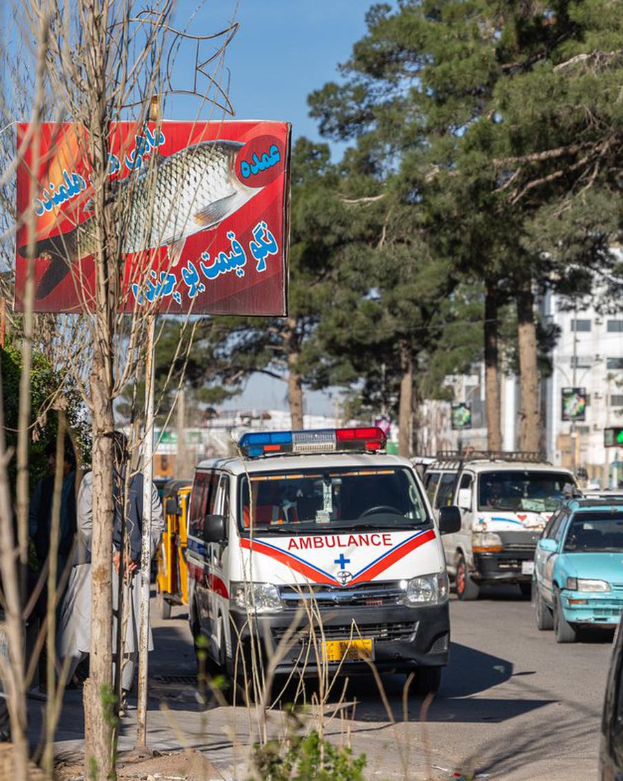 Число погибших при ударе Пакистана по Афганистану превысило 400 человек. Согласно информации, предоставленной афганским Министерством внутренних дел, число погибших в результате авиаудара, нанесённого Пакистаном по столице Афганистана Кабулу, достигло 408 человек. Также было зафиксировано 265 пострадавших