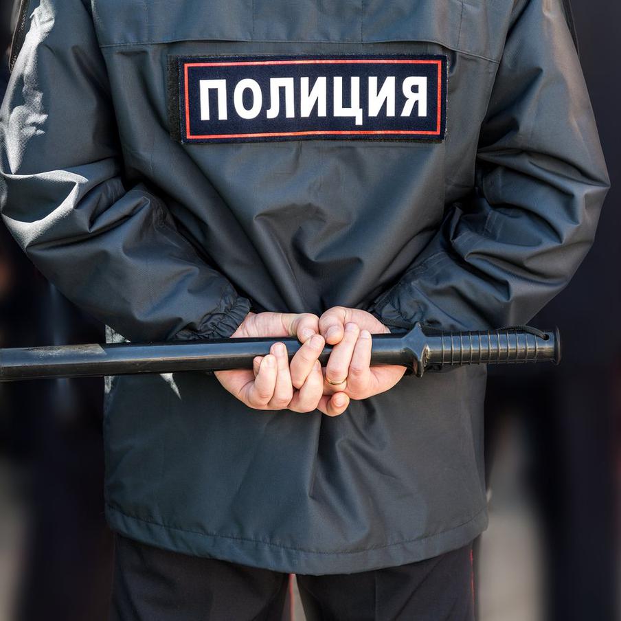 В Москве мошенники обманули девушку и забрали из сейфов её родителей 106 млн руб. В Москве раскрыта крупная мошенническая схема, в результате которой 19-летняя жительница столицы лишилась имущества на сумму 106 миллионов рублей, сообщили в МВД РФ