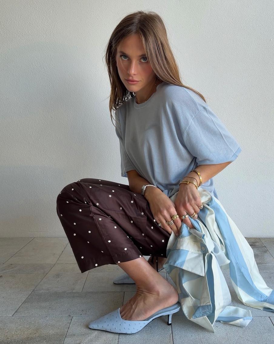 Смело комбинируйте разные оттенки металла.