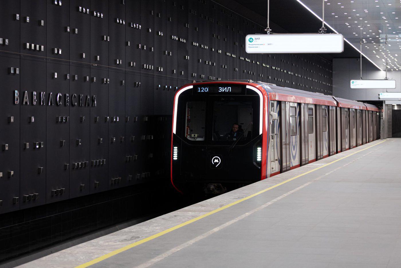 Ликсутов: в метро Москвы обновилось аудиоинформирование с советами о вежливости