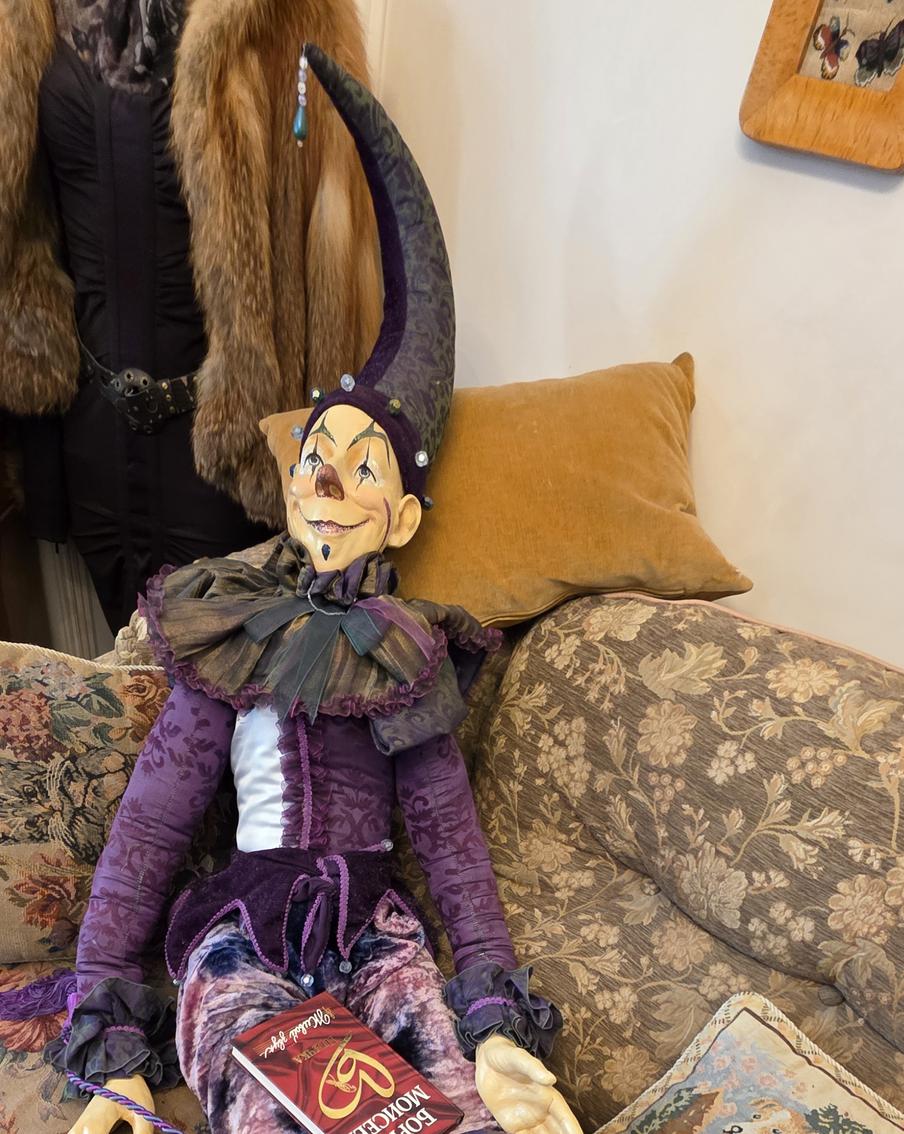 Этого клоуна Борису Моисееву подарила Лолита.