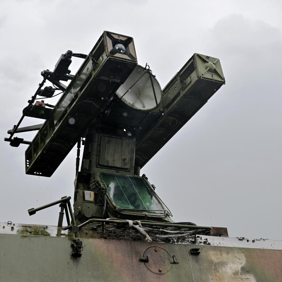 ПВО за ночь перехватила 138 украинских дронов над регионами России. Минобороны сообщило о масштабной атаке беспилотников, отражённой в ночь на текущие сутки. Системы противовоздушной обороны сбили множество целей противника над югом страны и морскими акваториями