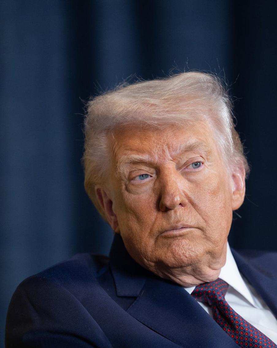 Европейские эксперты: Трамп ведёт США к авторитаризму, уничтожая демократию