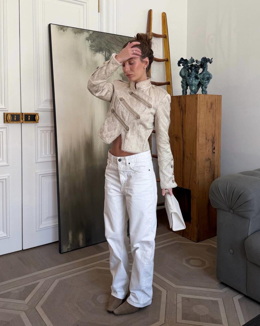 Жакет в гусарском стиле – самый яркий элемент весеннего гардероба.