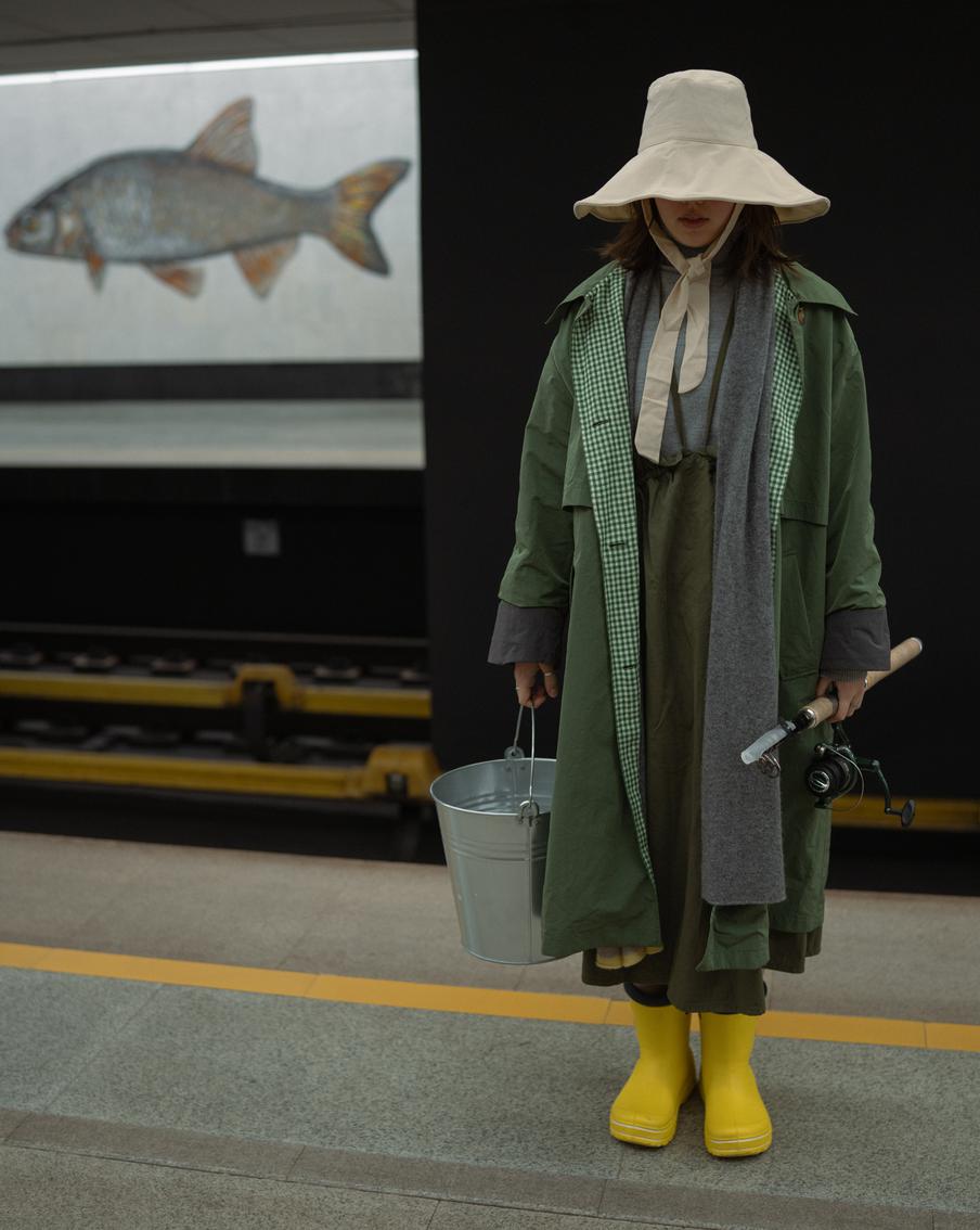 "Стильным рыбачком" стала сестра Валентины, фамилия которой (что особенно символично) – Карпова.