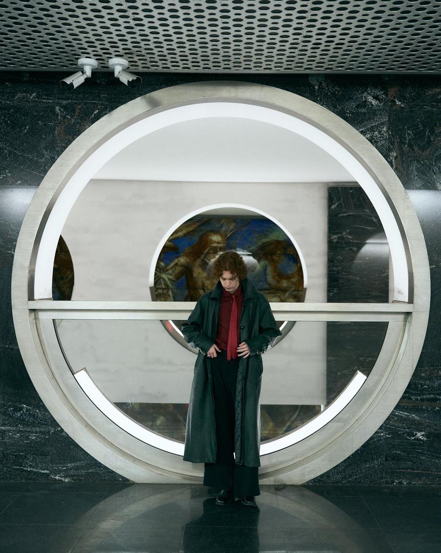 "Электрозаводская" оказалась настолько фотогеничной, что съёмку разбили на две части.