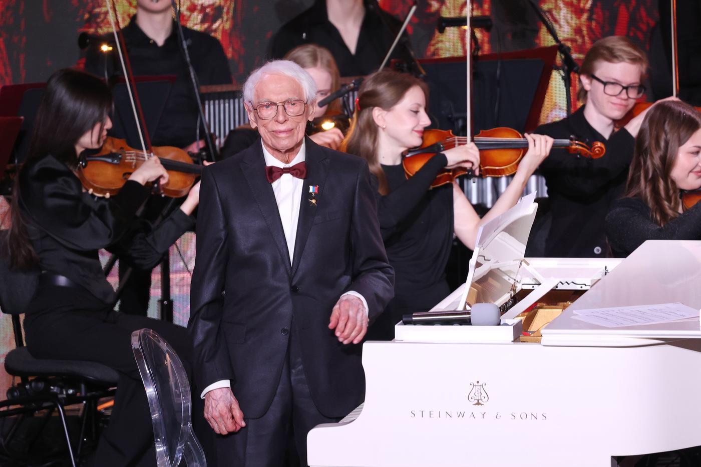 "Эти сто лет я прожил счастливо": композитор Александр Зацепин раскрыл секрет долголетия