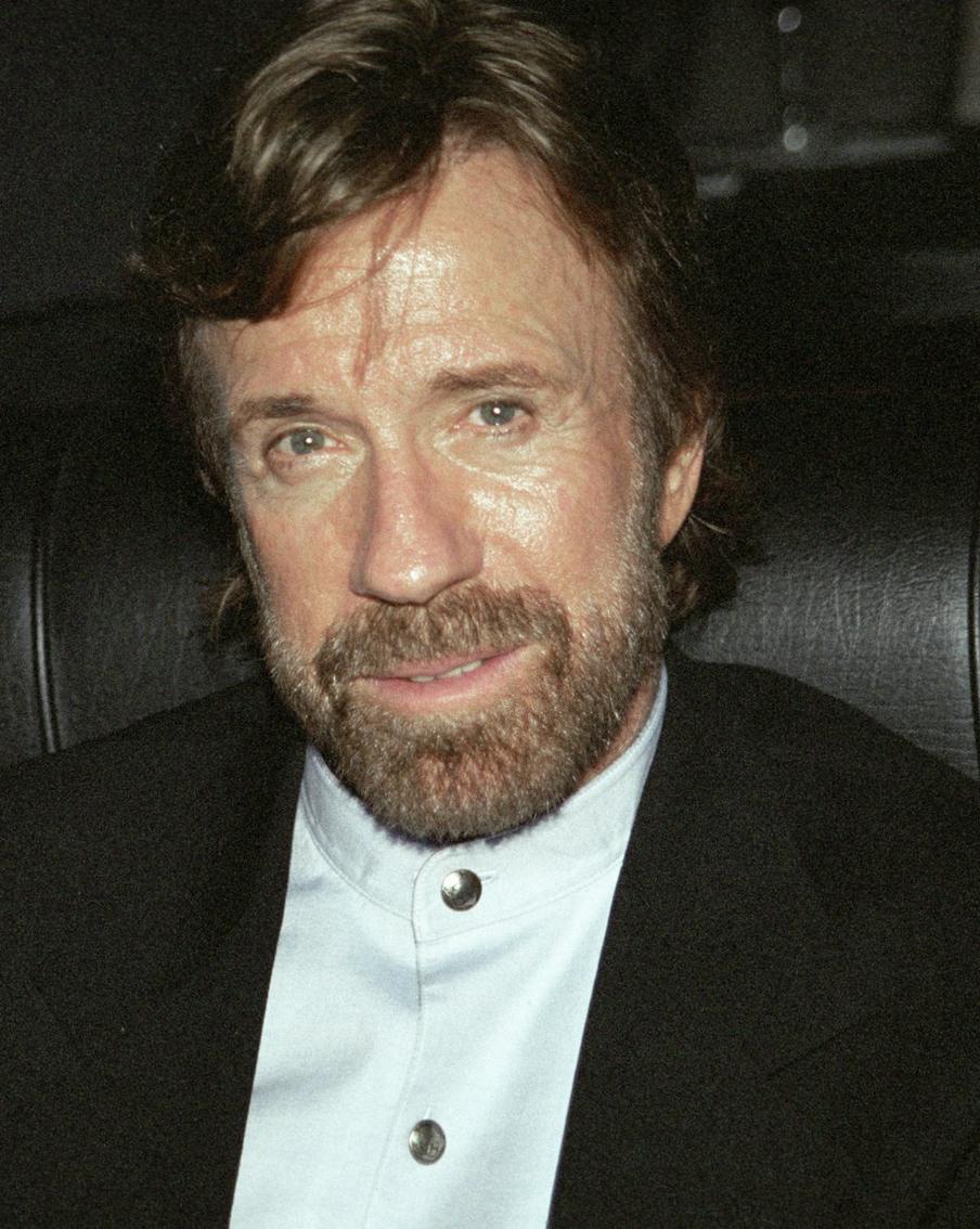 Умер Чак Норрис – 86-летнему актёру стало плохо после тренировки