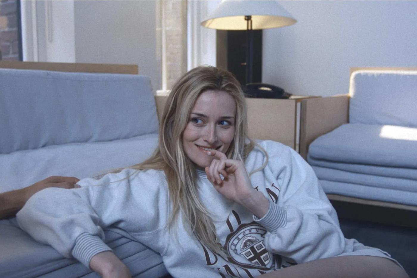 Кэролин не отказывала себе в спортивных и расслабленных вещах.